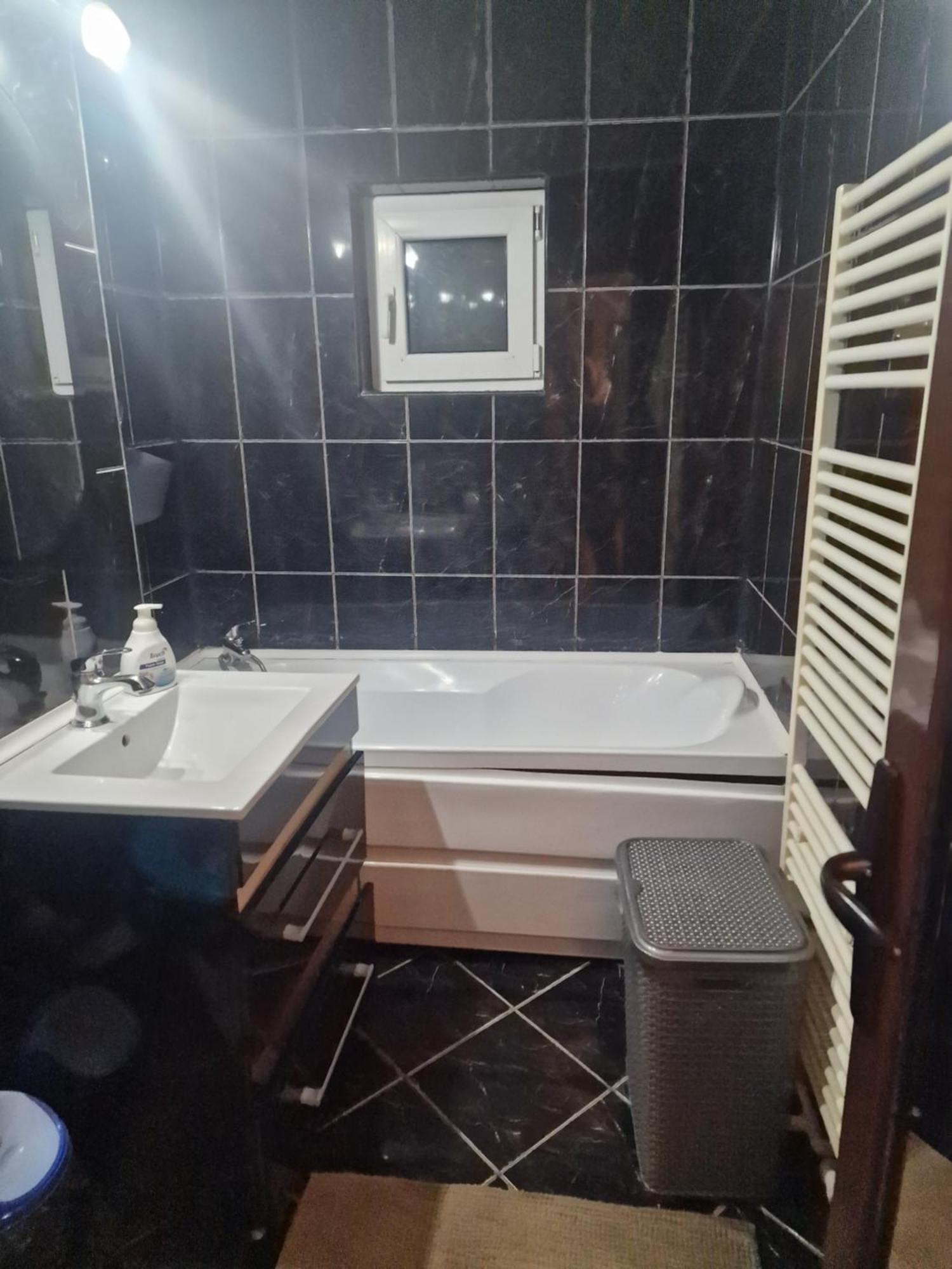 2 Bedrooms Apartment. Galac Kültér fotó