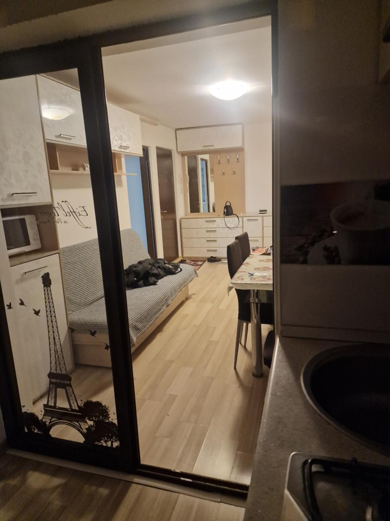 2 Bedrooms Apartment. Galac Kültér fotó