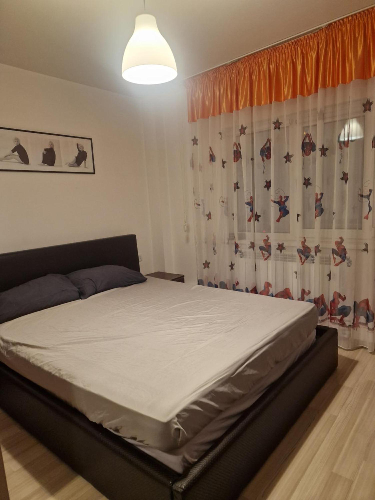2 Bedrooms Apartment. Galac Kültér fotó