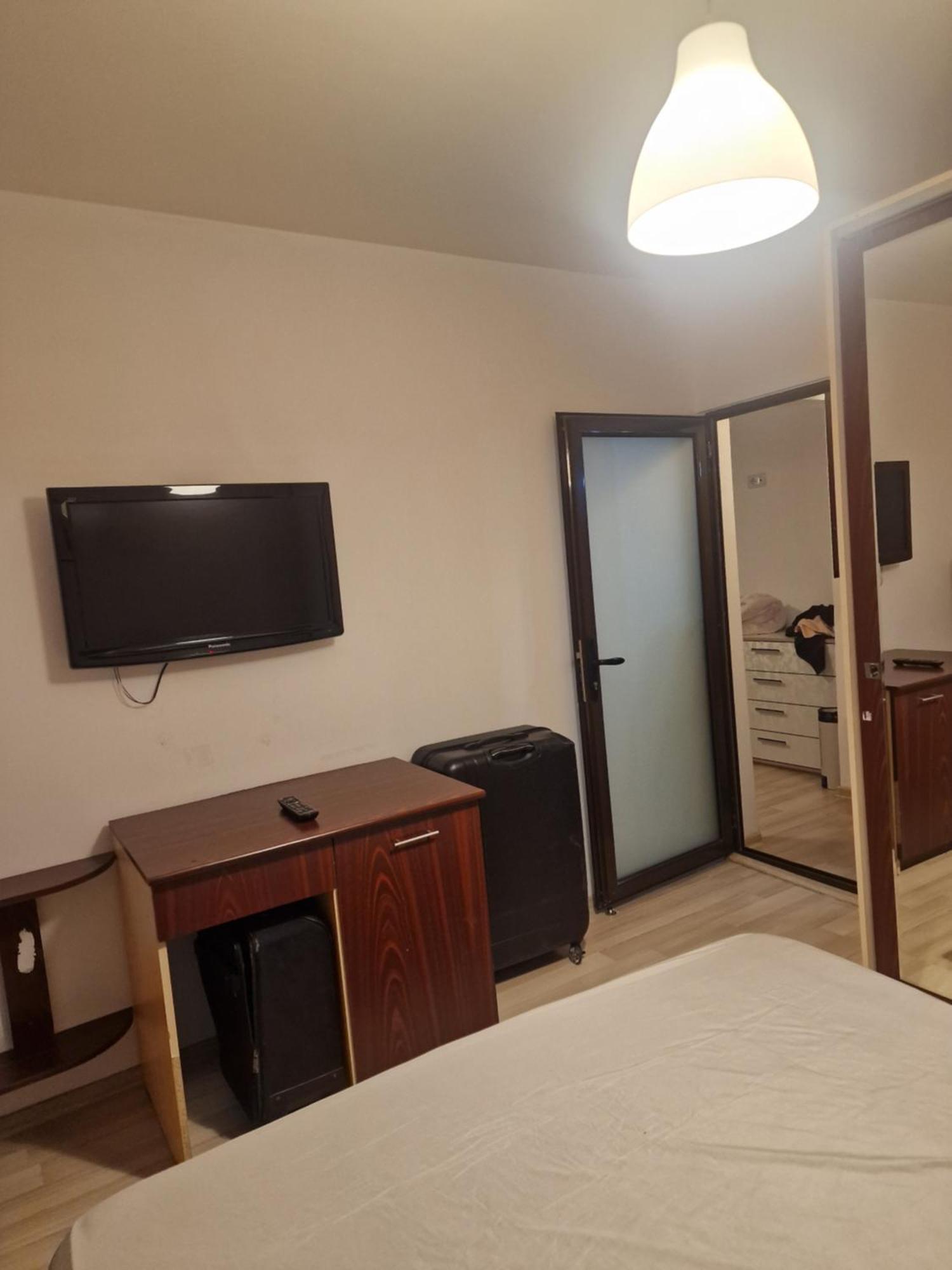 2 Bedrooms Apartment. Galac Kültér fotó
